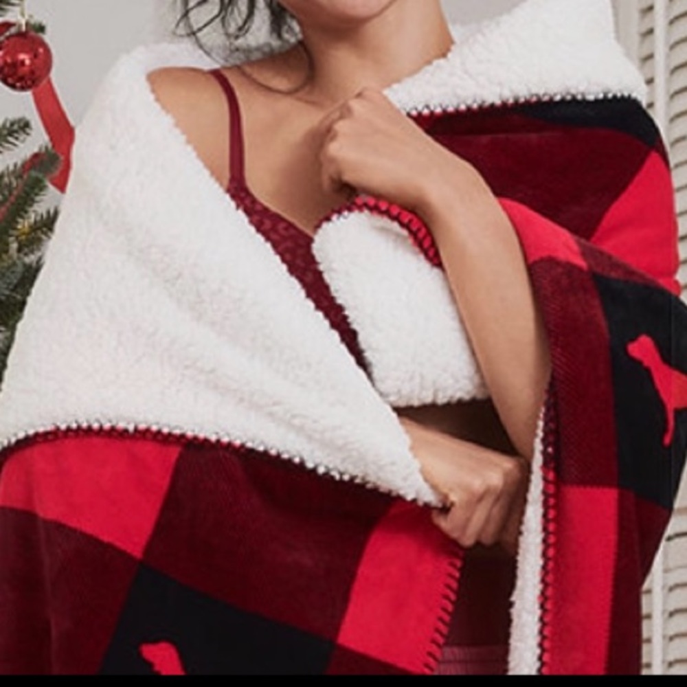 Victorias Secret PINK LIMITED EDITION Red Sherpa Plaid Blanket